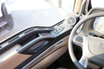 �й����� HOWO TX�ؿ� 310���� 6X2 8.6�������ػ���(����)(ZZ1257N56CGF1)ͼƬ