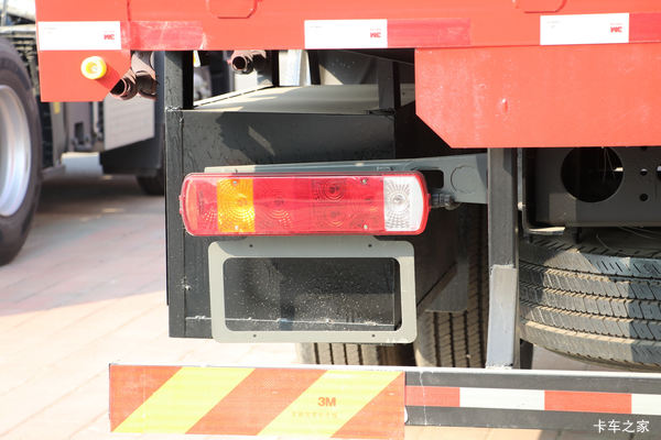 中国重汽 HOWO TX 330马力 6X2 9.52米仓栅式载