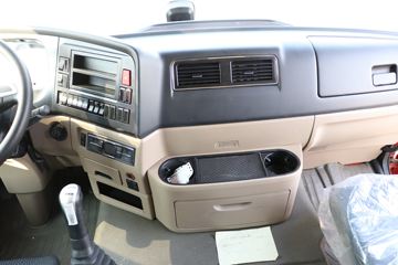 �й����� HOWO TX�ؿ� 430���� 6X4 ǣ����(����)(ZZ4257V324GF1)ͼƬ