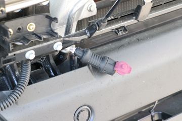 �й����� HOWO TX�ؿ� 430���� 6X4 ǣ����(����)(ZZ4257V324GF1)ͼƬ