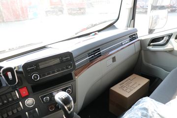 йHOWO ͳ˧ 160 4.15׵Ῠ()()(ZZ1047G3315F144)ͼƬ