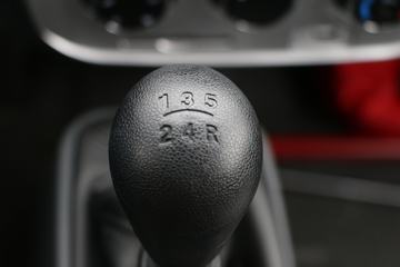 �ƿ�ŷ�� ����F3-1 1.5L 112���� ���� 3.3�׵�������΢��(����)ͼƬ