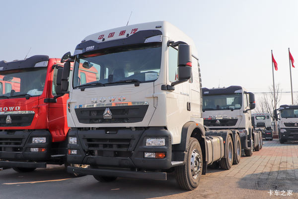 中国重汽 HOWO TX7重卡 460马力 6X4 牵引车(国六