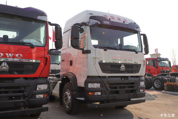 中国重汽 HOWO TX7重卡 460马力 6X4 牵引车(国六