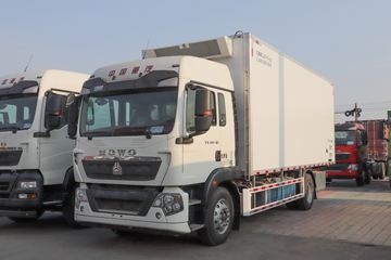 中国重汽 HOWO TX 250马力 4X2 6.8米冷藏车(国六)