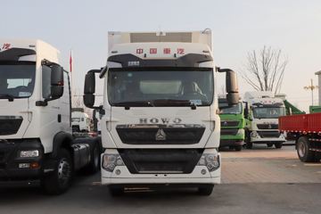 中国重汽 豪沃TX 250马力 4X2 9.45米冷藏车(国六)