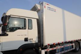 HOWO TX7&nbsp;冷藏车上装图片