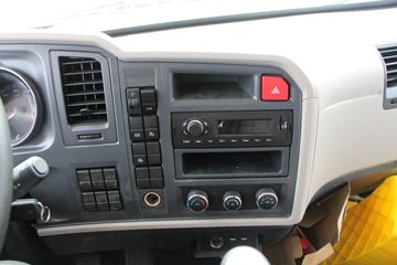 �й�����HOWO ͳ˧ 130���� 4.15�׵��Ų�դʽ�Ῠ(����)ͼƬ