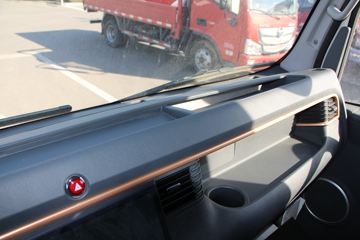 ���� ����V6 152���� 4.15�׵�����ʽ�ػ���(����)ͼƬ