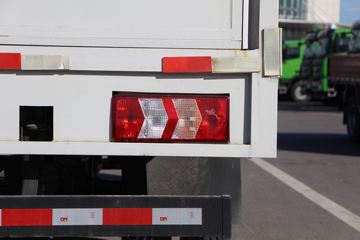 ���� ����V6 152���� 4.15�׵�����ʽ�ػ���(����)ͼƬ