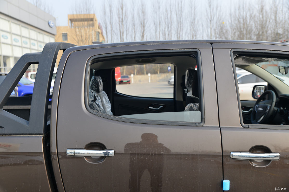 ������ʮ�� ���� 2020�� �Զ��콢�� 2.5T���� 150���� ���� �ӳ�˫��Ƥ�����                                                