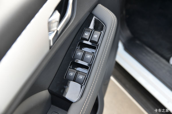 五十铃瑞迈皮卡限时促销中 优惠0.2万