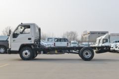 江铃 顺达宽体 122马力 4X2 4.02米冷藏车(国六)(JX5042XLCTG26)