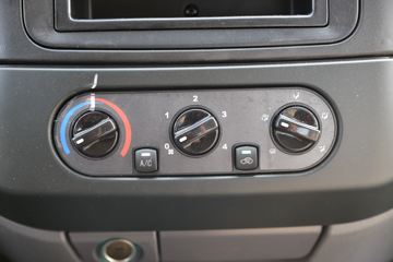 ���� ˳����� 122���� 4X2 4.02����س�(����)(JX5042XLCTG26)ͼƬ