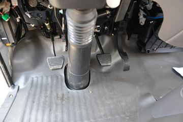 ���� ˳����� 122���� 4X2 4.02����س�(����)(JX5042XLCTG26)ͼƬ