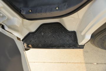 ���� ˳����� 122���� 4X2 4.02����س�(����)(JX5042XLCTG26)ͼƬ