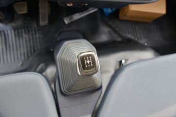 ������ʮ�� ����EC5 116���� 4X2 4.02����س�(JMT5049XLCXGA26A)ͼƬ