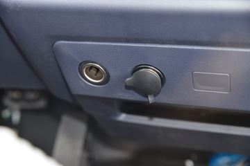 ������ʮ�� ����EC5 116���� 4X2 4.02����س�(JMT5049XLCXGA26A)ͼƬ