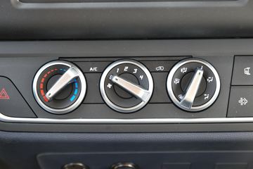 ������ʮ�� ����EC5 116���� 4X2 4.02����س�(JMT5049XLCXGA26A)ͼƬ