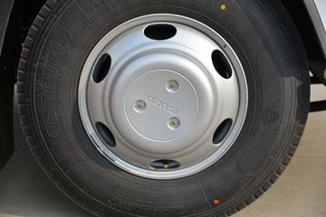 ������ʮ�� ����EC5 116���� 4X2 4.02����س�(JMT5049XLCXGA26A)ͼƬ