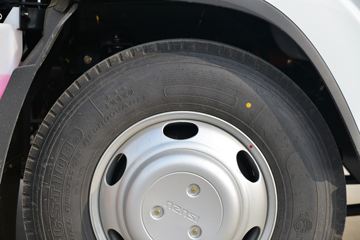 ������ʮ�� ����EC5 116���� 4X2 4.02����س�(JMT5049XLCXGA26A)ͼƬ