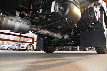 ������ʮ�� ����EC5 116���� 4X2 4.02����س�(JMT5049XLCXGA26A)ͼƬ