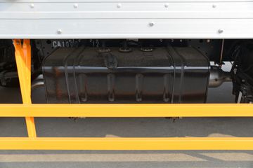 ������ʮ�� ����EC5 116���� 4X2 4.02����س�(JMT5049XLCXGA26A)ͼƬ