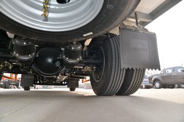 ������ʮ�� ����EC5 116���� 4X2 4.02����س�(JMT5049XLCXGA26A)ͼƬ