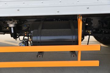 ������ʮ�� ����EC5 116���� 4X2 4.02����س�(JMT5049XLCXGA26A)ͼƬ