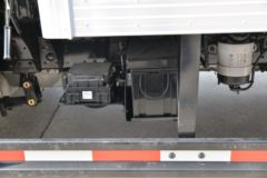 福田 欧马可S1系 畅盈版 158马力 3.8米排半厢式轻卡(国六)(BJ5045XXY-FG)