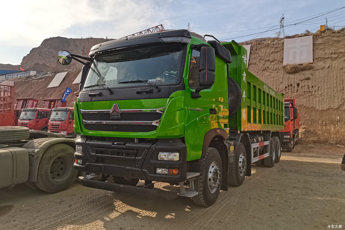 中国重汽HOWO TH7 旗舰版 山区款 500马力 8X4 7.6米自卸车(国六)(带液力缓速器)