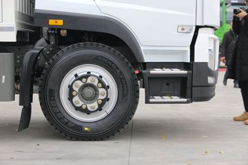 �й������ɶ����ó� ����V5 220���� 4X2 6.8�ײ�դʽ�ػ���(����)(ZZ5184CCYN5617F1)ͼƬ