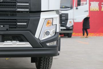 �й������ɶ����ó� ����V5 220���� 4X2 6.8�ײ�դʽ�ػ���(����)(ZZ5184CCYN5617F1)ͼƬ