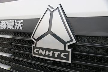 �й������ɶ����ó� ����V5 220���� 4X2 6.8�ײ�դʽ�ػ���(����)(ZZ5184CCYN5617F1)ͼƬ