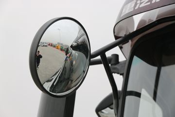 �й������ɶ����ó� ����V5 220���� 4X2 6.8�ײ�դʽ�ػ���(����)(ZZ5184CCYN5617F1)ͼƬ