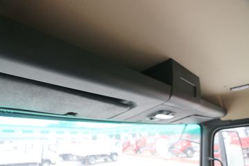 �й������ɶ����ó� ����V5 220���� 4X2 6.8�ײ�դʽ�ػ���(����)(ZZ5184CCYN5617F1)ͼƬ