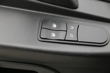 �й������ɶ����ó� ����V5 220���� 4X2 6.8�ײ�դʽ�ػ���(����)(ZZ5184CCYN5617F1)ͼƬ