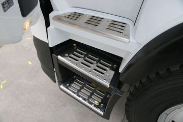 �й������ɶ����ó� ����V5 220���� 4X2 6.8�ײ�դʽ�ػ���(����)(ZZ5184CCYN5617F1)ͼƬ