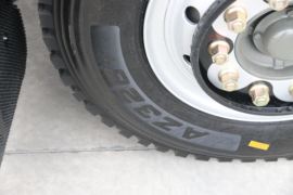 豪沃V5-X&nbsp;载货车底盘                                                图片