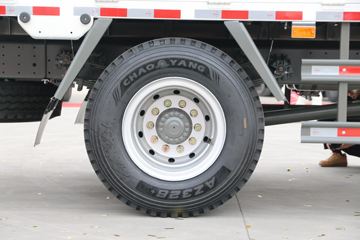 �й������ɶ����ó� ����V5 220���� 4X2 6.8�ײ�դʽ�ػ���(����)(ZZ5184CCYN5617F1)ͼƬ