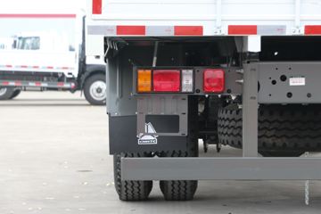 �й������ɶ����ó� ����V5 220���� 4X2 6.8�ײ�դʽ�ػ���(����)(ZZ5184CCYN5617F1)ͼƬ