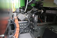 中国重汽成都商用车 V7-X 31T 8X4 5.6米换电式纯电动自卸车423kWh
