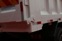 中国重汽成都商用车 豪沃V5 8X4 自卸车(国六)