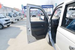 福田 祥菱V1 小财鹿 1.6L 122马力 汽油 2.3米双排栏板微卡(单后轮)(国六)(BJ1030V4AV6-01)