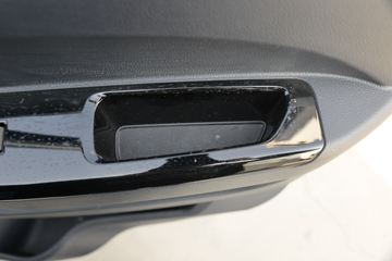 ���� ����V3 1.6L 122���� 3.7�׵�����������ʽ΢��(����)(BJ5030XYK3JV7-33)ͼƬ