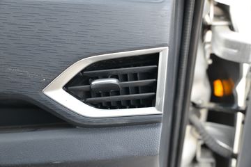 ���� ����V3 1.6L 122���� 3.7�׵�����������ʽ΢��(����)(BJ5030XYK3JV7-33)ͼƬ