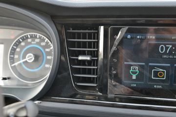 ���� ����V3 1.6L 122���� 3.7�׵�����������ʽ΢��(����)(BJ5030XYK3JV7-33)ͼƬ