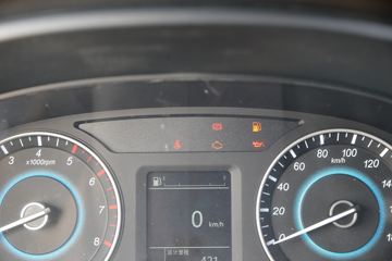 ���� ����V3 1.6L 122���� 3.7�׵�����������ʽ΢��(����)(BJ5030XYK3JV7-33)ͼƬ