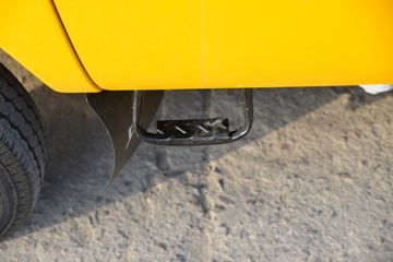 Ծ�� ����S80 95���� 4X2 3.05����ж��(SH3043PEDBNS)ͼƬ