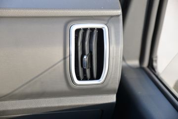 Ծ�� ����S80 95���� 4X2 3.05����ж��(SH3043PEDBNS)ͼƬ